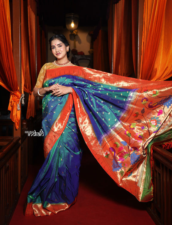 Buy Authentic Handloom Pure Silk Muniya Border Paithani with Exclusive Pallu and Buttis - Dual Tone Blue Green
