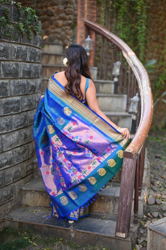 Chandrakor Rang Mahal ~ Handloom Pure Silk Paithani Maharani Paithani in Dual Tone Azure Blue and Green (With Silk Mark)