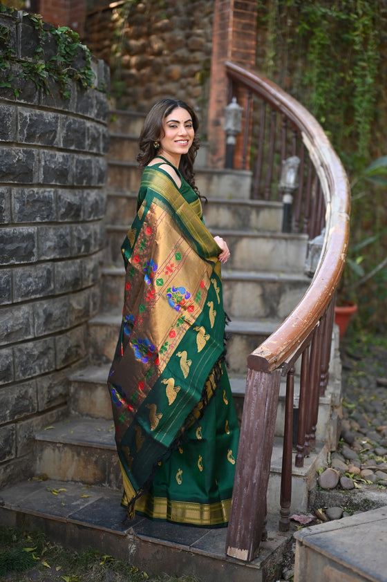 Rang Mahal ~ Handloom Pure Silk Paithani Maharani Paithani in Royal Green with Nath Buttis (With Silk Mark)