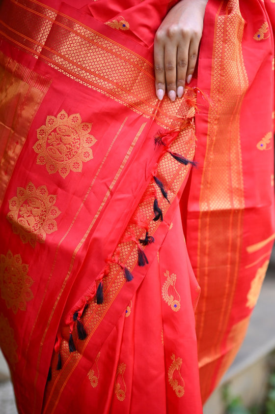Rang Mahal ~ Handloom Pure Silk Maharani Paithani in Royal Red with Nath Meenawork Buttis (With Silk Mark)