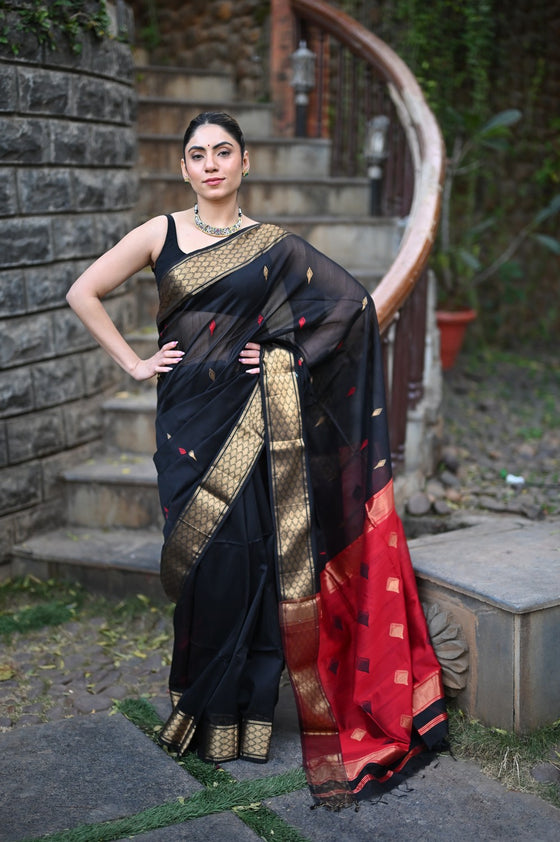 Tarang Exclusive ~ Handloom Cotton Silk Meenawork Buttis Sleek Designer Border in Black & Red