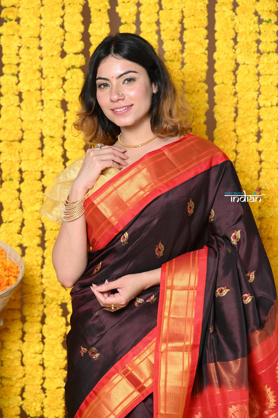 Rajsi~ Handloom Pure Silk Maharani Paithani With Handcrafted Maharani Pallu~ Black