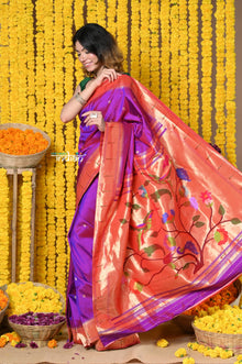   Handloom Pure Silk Muniya Border Saree WIth Handcrafted Peacock Pallu in Starlight Violet 