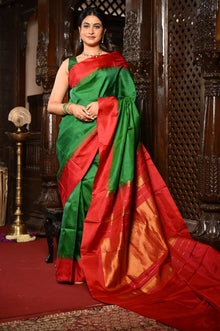  Mahalakshmi ~ Gadwal Pure Silk Handloom Saree in Leaf Green and Red