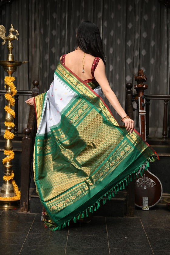 Mahalakshmi ~ Gadwal Pure Silk Handloom Saree in Powder Blue & Royal Green