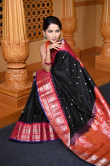  Durva Premium ~ Gadwal Pure Silk Handloom Saree in Black and Red
