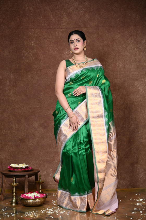 Durva Premium ~ Gadwal Pure Silk Handloom Saree in Royal Green and Gold
