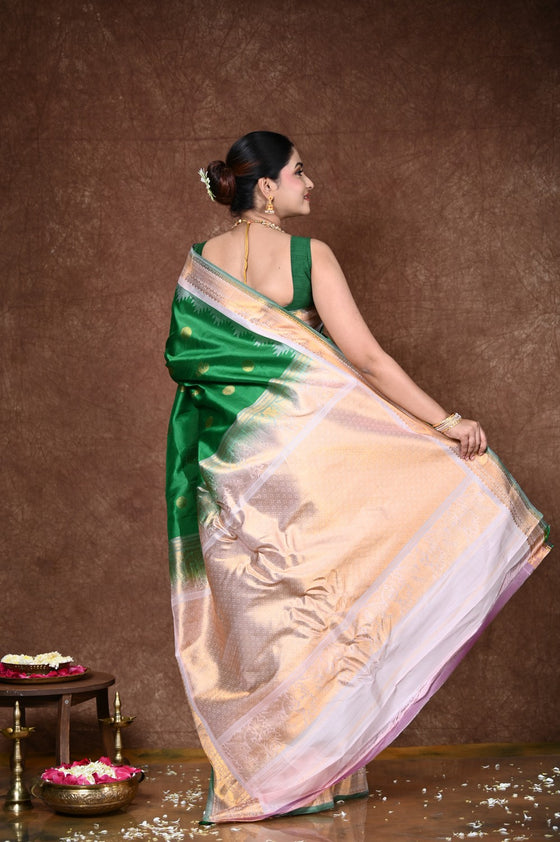Durva Premium ~ Gadwal Pure Silk Handloom Saree in Royal Green and Gold