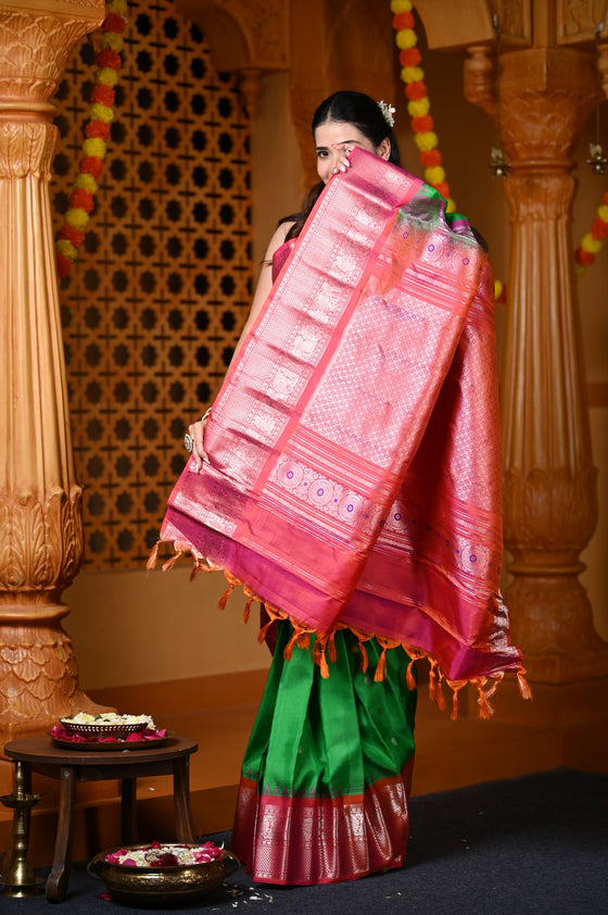 Durva Premium ~ Gadwal Pure Silk Handloom Saree in Parakeet Green and Pink