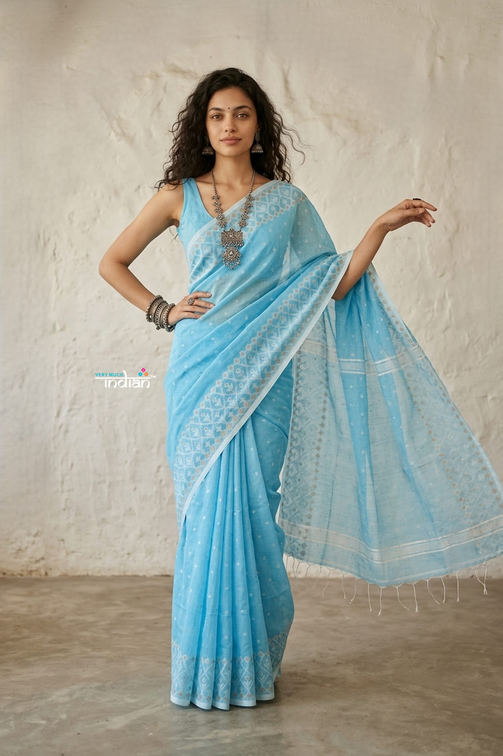 Latika ~ Pure Handwoven Jamdani Mul Cotton Saree in Powder Blue