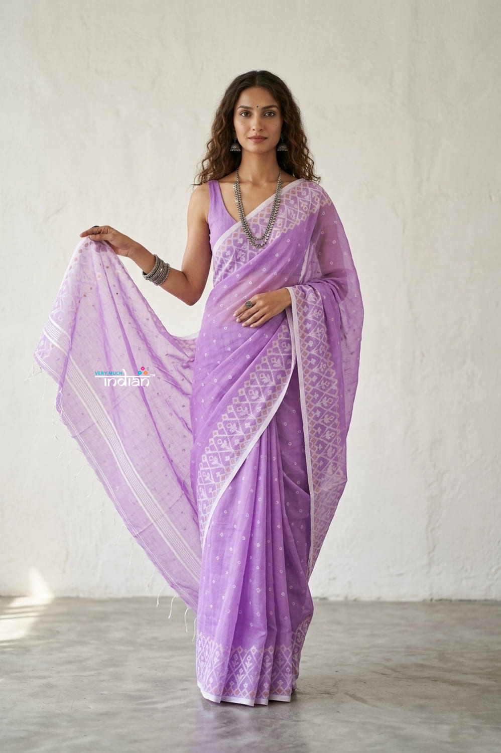 Latika ~ Pure Handwoven Jamdani Mul Cotton Saree in Lavender