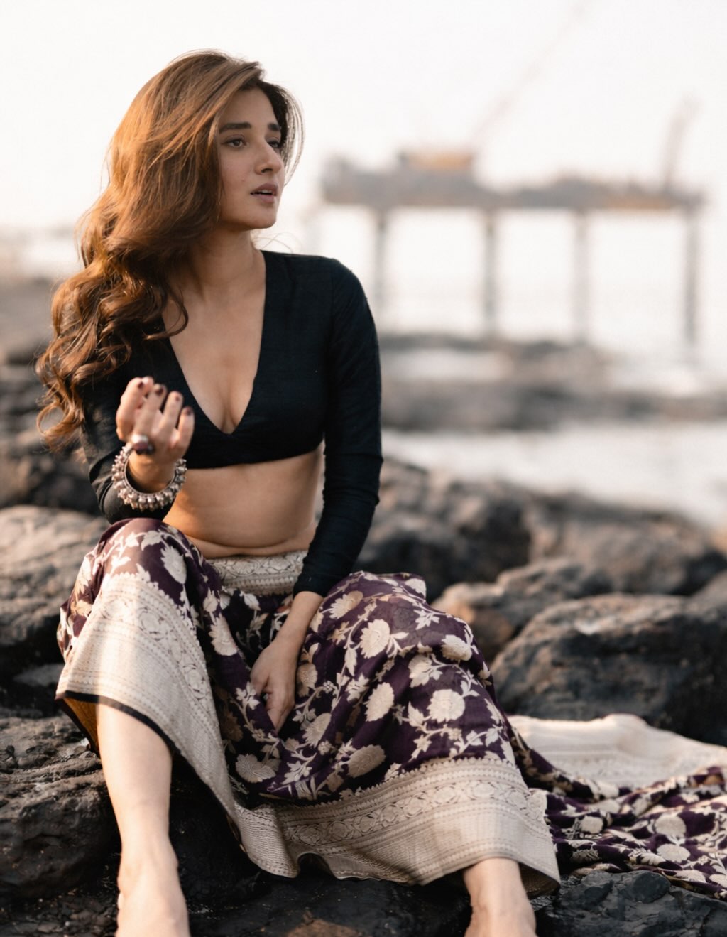 Suhaani Exclusive ~ Handloom Khaddi Georgette Saree With All Over Floral Jaal~ Classy Brown
