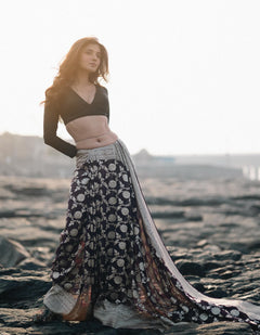 Suhaani Exclusive ~ Handloom Khaddi Georgette Saree With All Over Floral Jaal~ Classy Brown