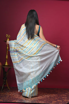 Bengal Gatha ~ Handloom Linen Saree in White and Blue - verymuchindian.com