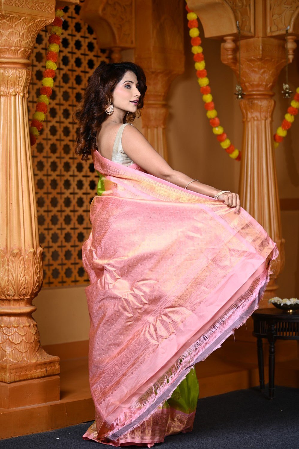 Durva Premium ~ Gadwal Pure Silk Handloom Saree in Lemon Green and Pink - verymuchindian.com