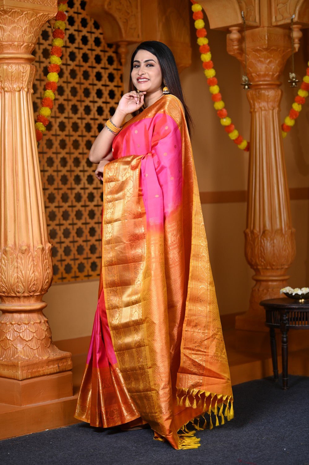 Durva Premium ~ Gadwal Pure Silk Handloom Saree in Rani Pink and Orange - verymuchindian.com