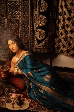 Durva Premium~ Viscose Satin Hand-dyed Rangkaath Saree in Teal Blue - verymuchindian.com