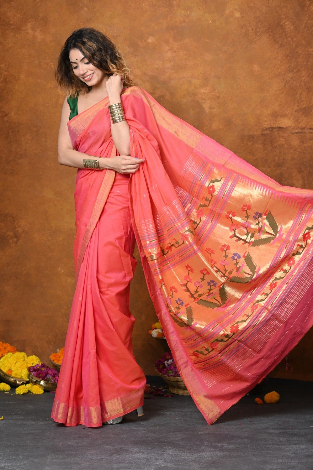 EXCLUSIVE! Handloom Pure Cotton Paithani With Asawali Pallu~ Pink Peach - verymuchindian.com