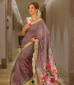 EXCLUSIVE! Handloom Pure Cotton Paithani With Traditional Asawali Pallu~Dual Tone Green & Pink - verymuchindian.com