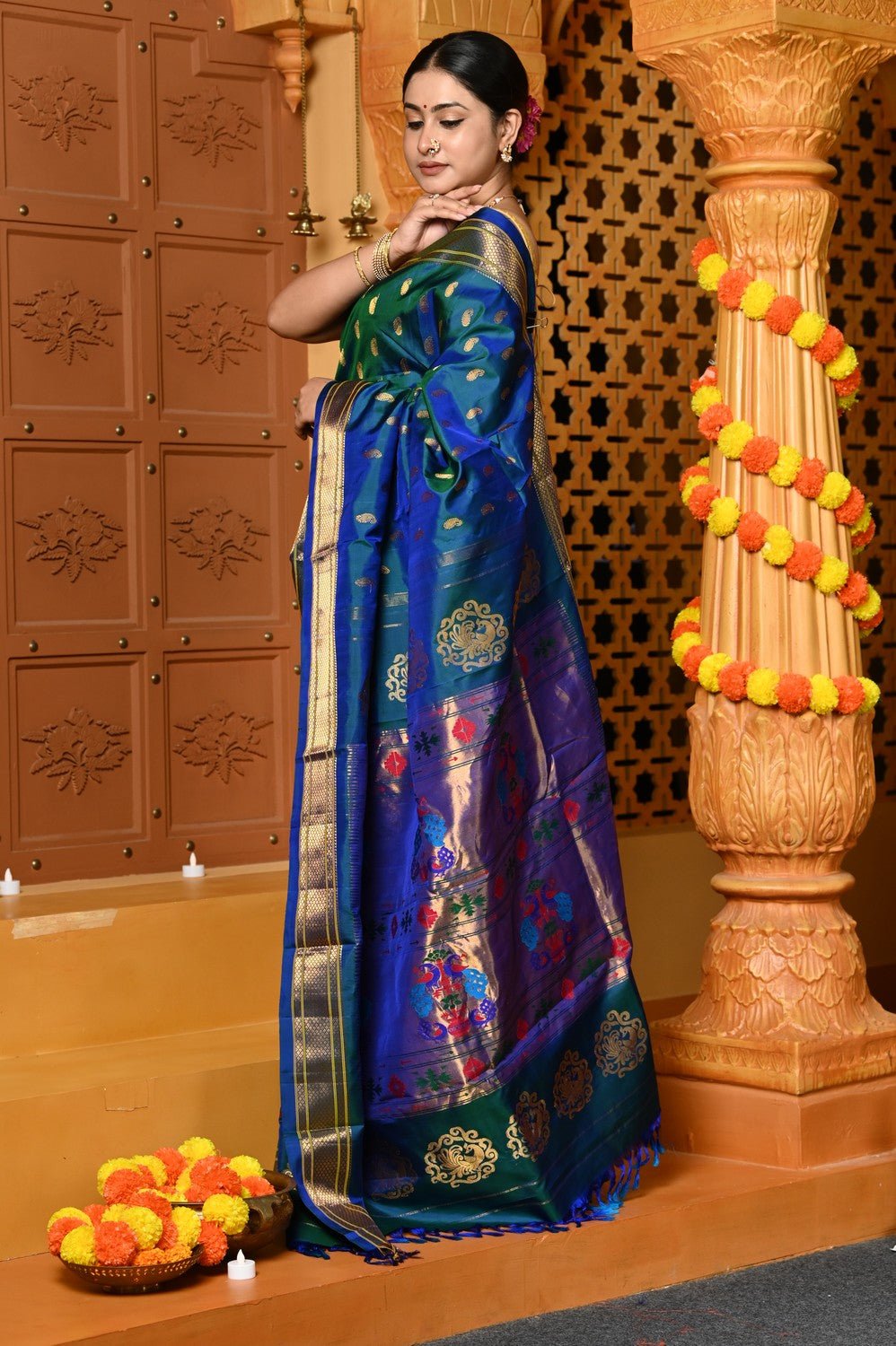 Gaurangi ~ Handloom Pure Silk Maharani Paithani with Majestic Maharani Pallu in Dual Tone Blue Green - verymuchindian.com