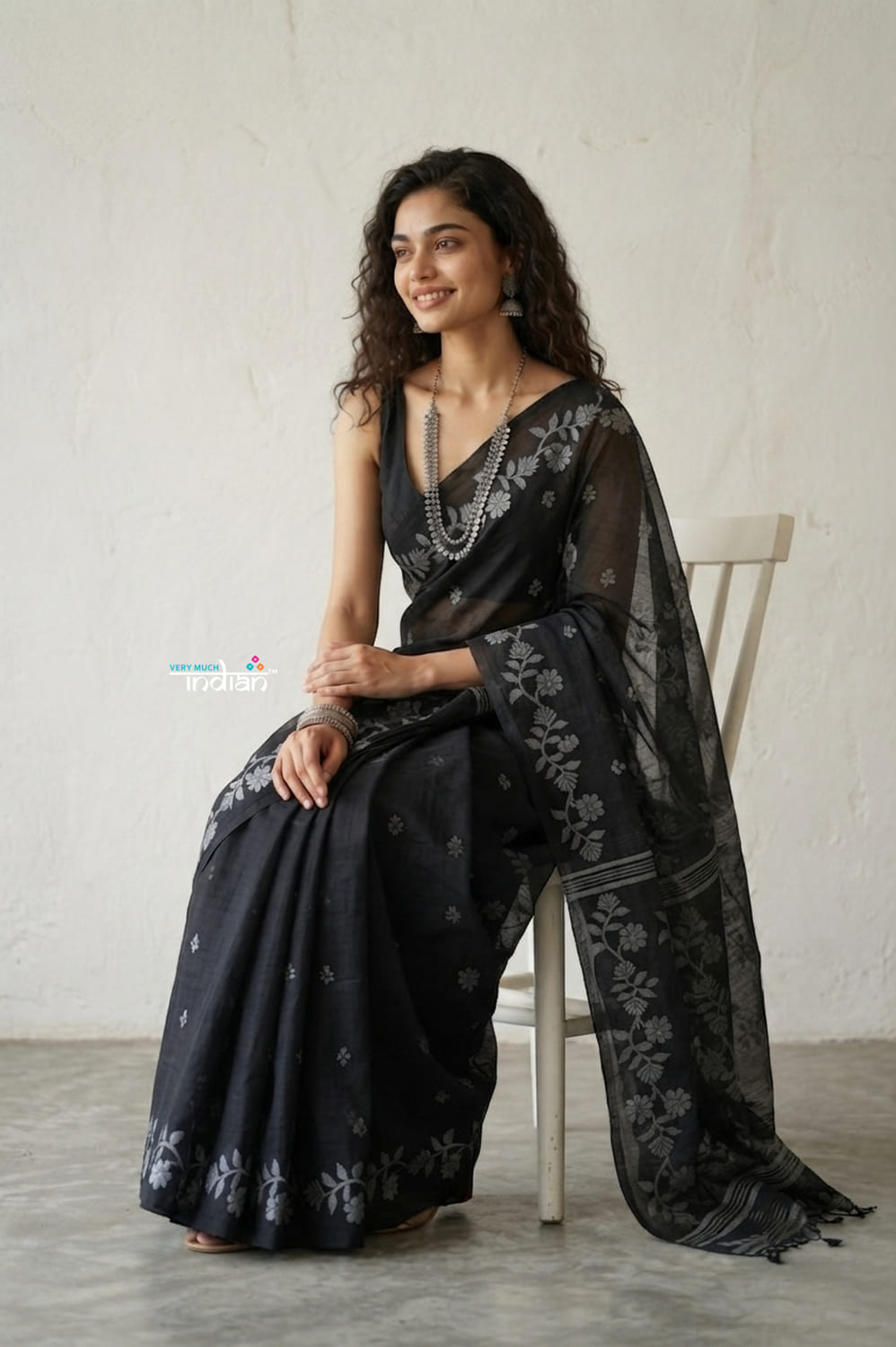 Latika ~ Pure Handwoven Jamdani Mul Cotton Saree Black - verymuchindian.com