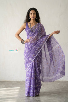 Latika ~ Pure Handwoven Jamdani Mul Cotton Saree in Lavender - verymuchindian.com
