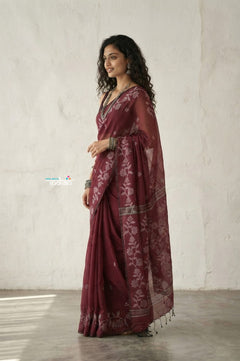 Latika ~ Pure Handwoven Jamdani Mul Cotton Saree in Maroon - verymuchindian.com