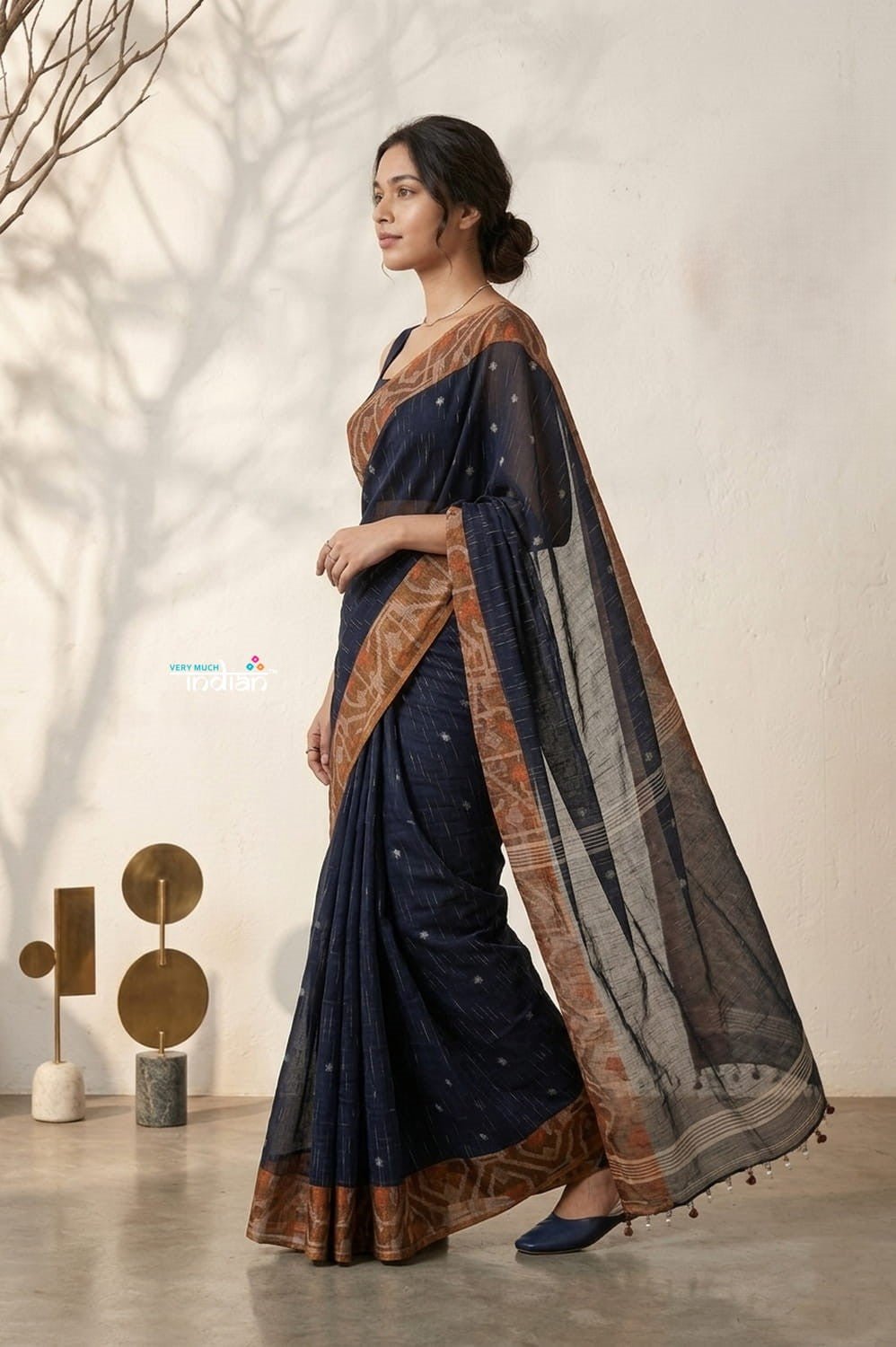 Latika ~ Pure Handwoven Jamdani Mul Cotton Saree in Navy Blue With Tissue Border - verymuchindian.com