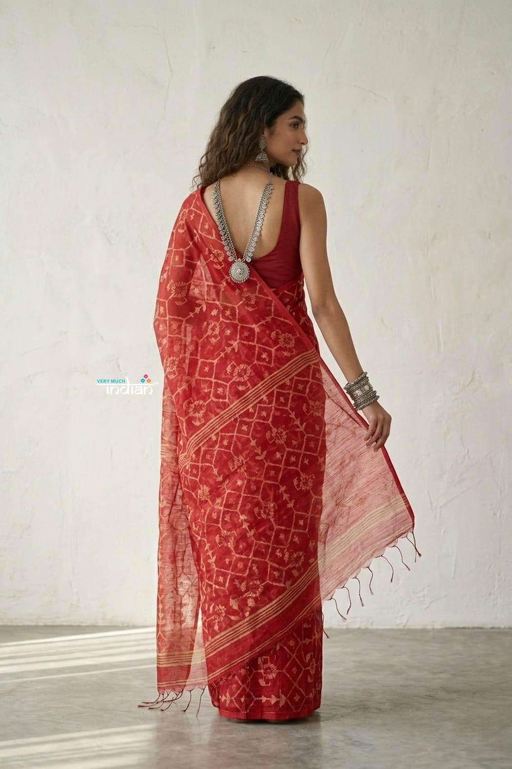 Latika ~ Pure Handwoven Jamdani Mul Cotton Saree in Red - verymuchindian.com