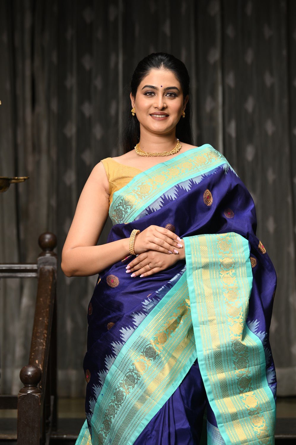 Mahalakshmi ~ Gadwal Pure Silk Handloom Saree in Royal Blue & Cyan Green - verymuchindian.com