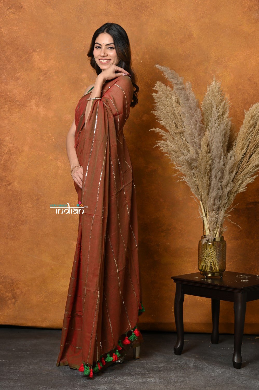 Mastaani ~ Designer Mul Cotton Handloom Saree with Sequins - Dual Tone Red Green - verymuchindian.com