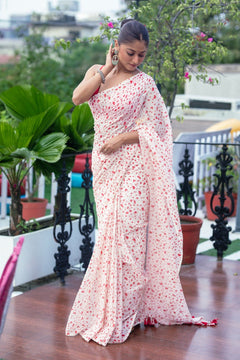 Mastaani ~ Pure Mul Cotton Handloom Saree with Beautiful Heart Prints ~ Red - verymuchindian.com