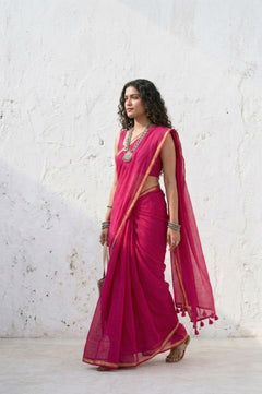 Mulmuli ~ Pure Handwoven Mul Cotton Saree in Magenta Pink - verymuchindian.com
