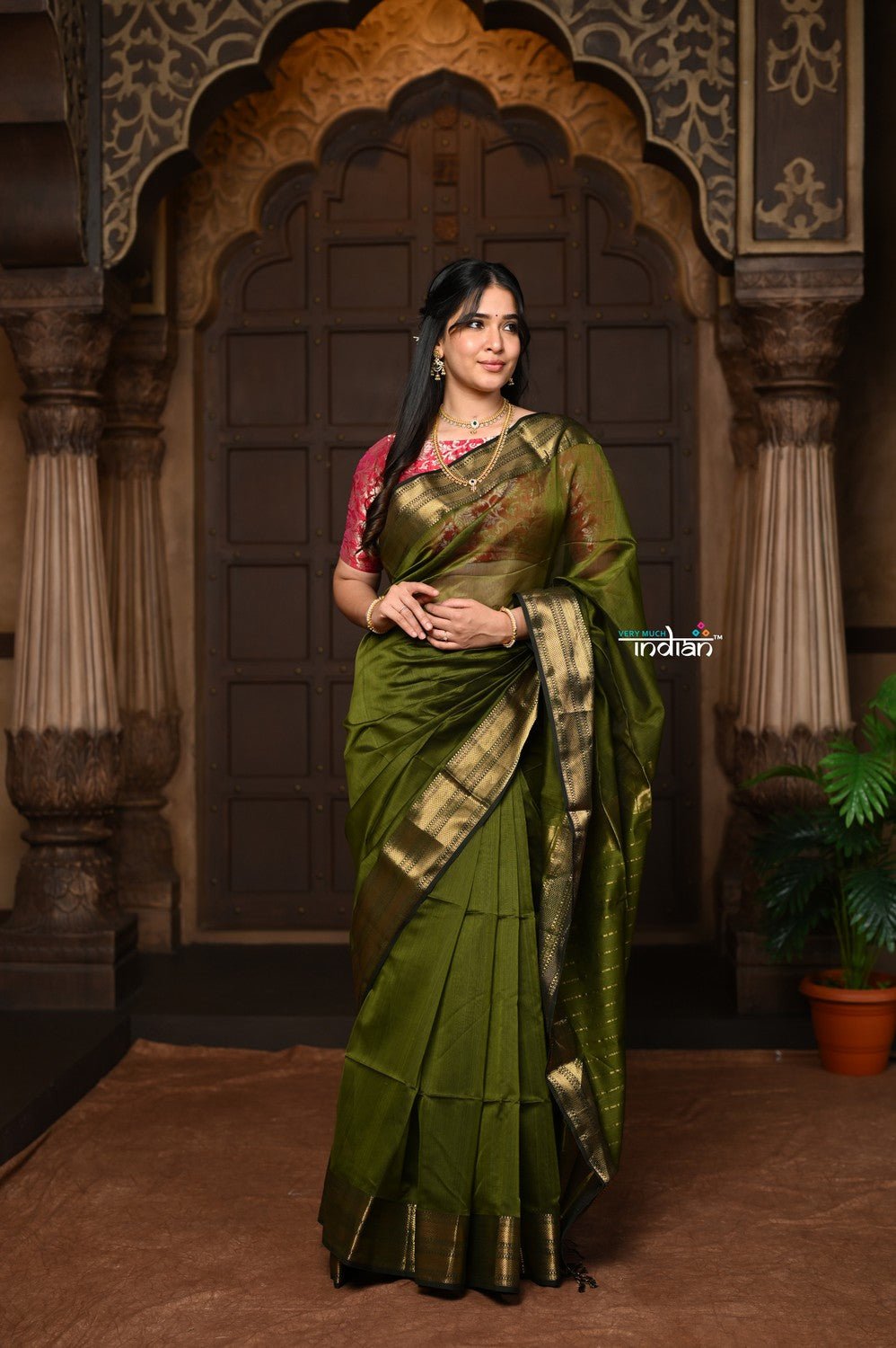 Parampara ~ Handloom Cotton Silk Saree with Golden Border in Mehendi Green - verymuchindian.com