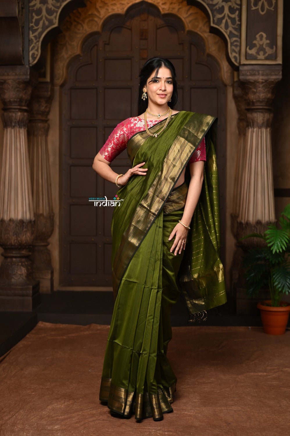 Parampara ~ Handloom Cotton Silk Saree with Golden Border in Mehendi Green - verymuchindian.com