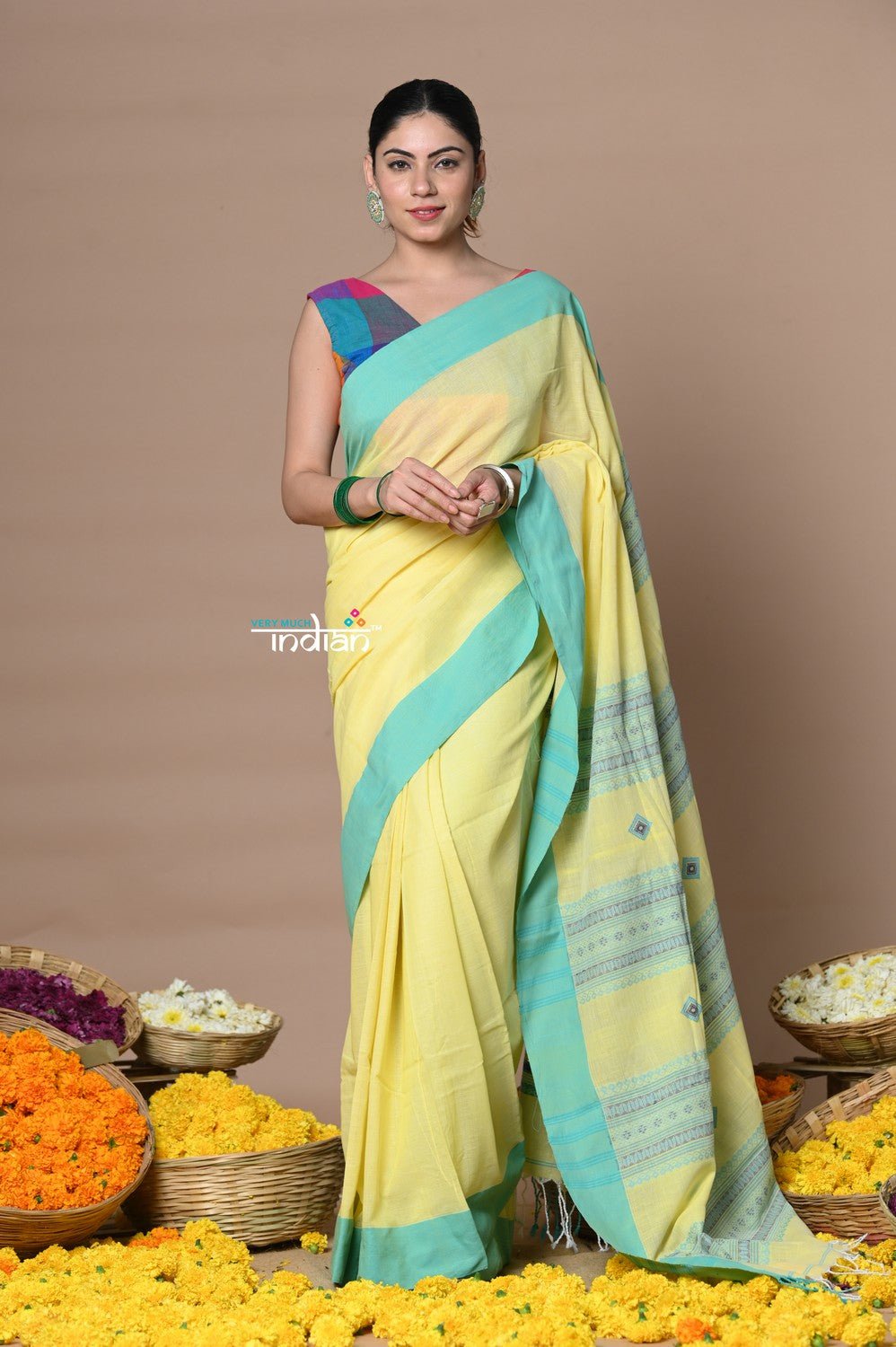 Rajsi ~ Handloom Pure Cotton Saree with Classic Border and Pallu~Yellow - verymuchindian.com