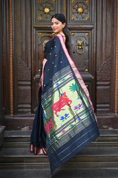Rang Mahal ~ Handloom Pure Cotton Paithani in Black with Pichwai Pallu - verymuchindian.com