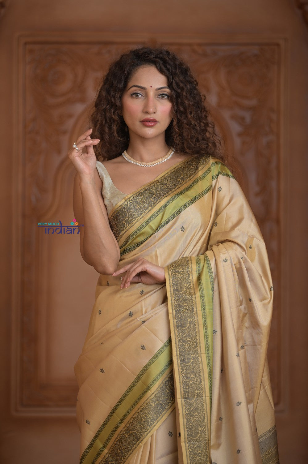 Shubh Lakshmi ~ Handloom High Quality Pure Soft Silk Saree in Slake White (Silk Mark Certified)