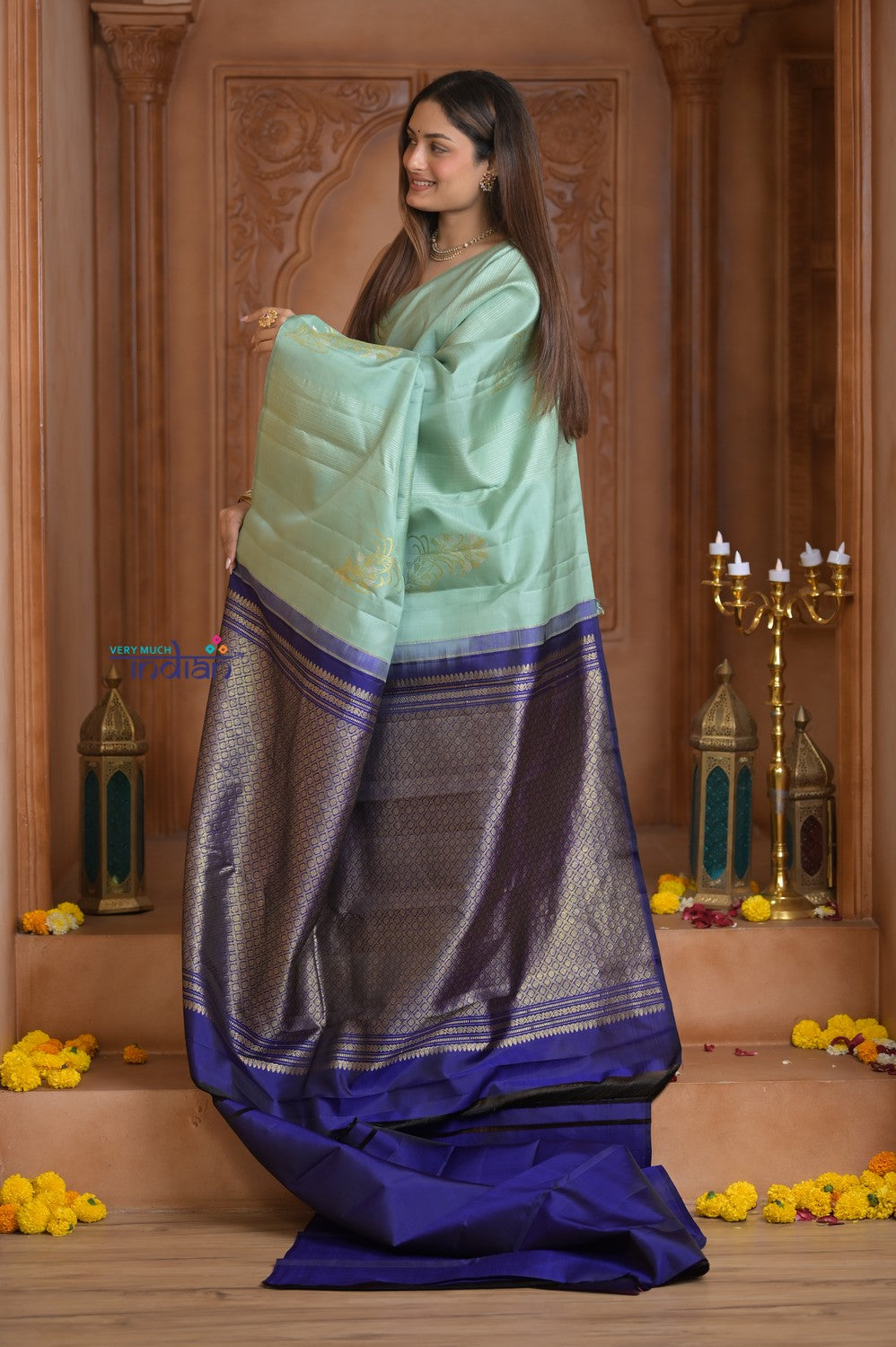 Shubh Lakshmi ~ Handloom High Quality Pure Soft Silk Saree in Sea Green and Dark Blue (Silk Mark Certified)
