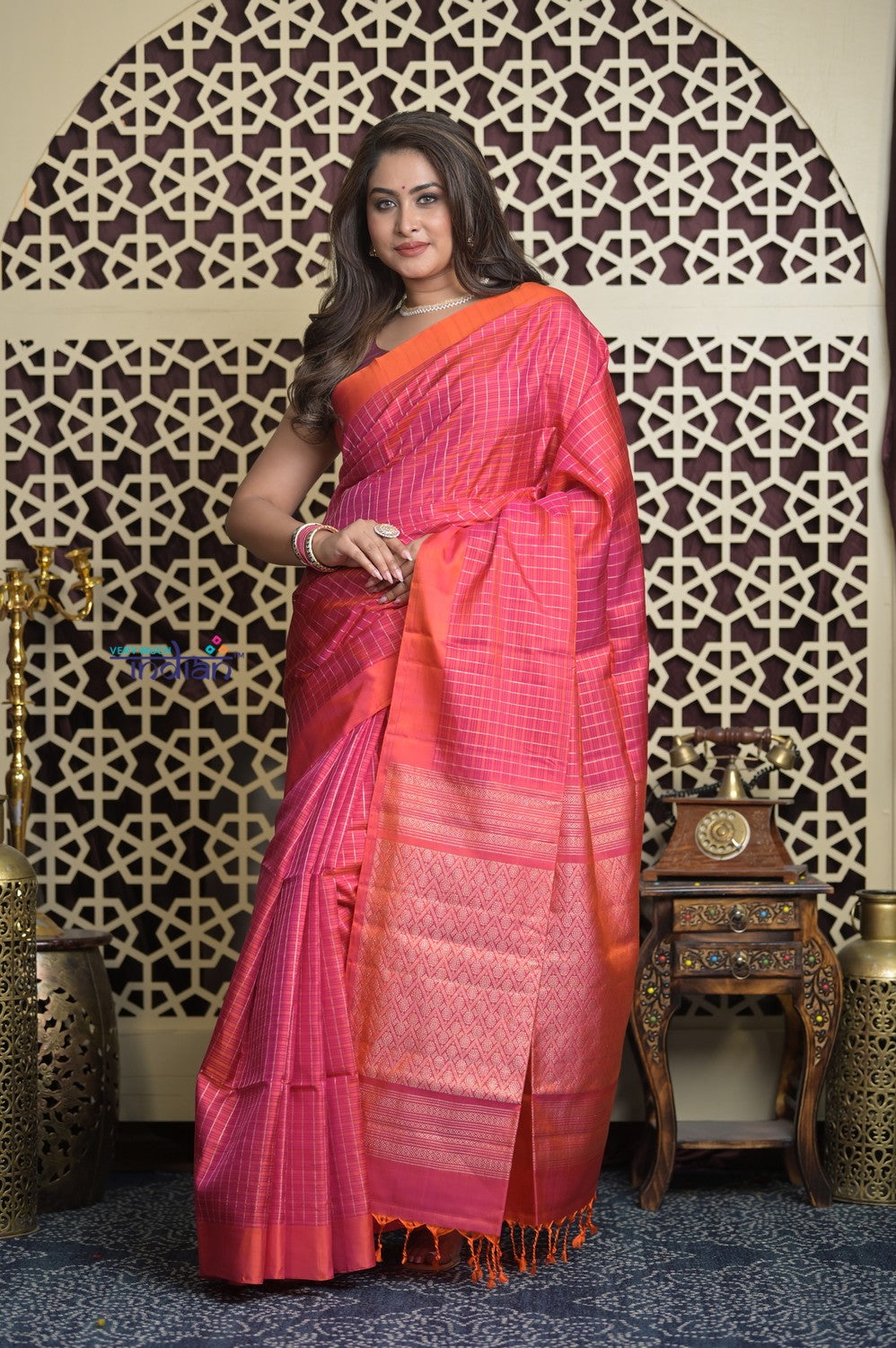 Shubh Lakshmi 2.0 ~ Handloom High Quality Pure Soft Silk Saree in Dual Tone Orange and Pink (Silk Mark Certified)
