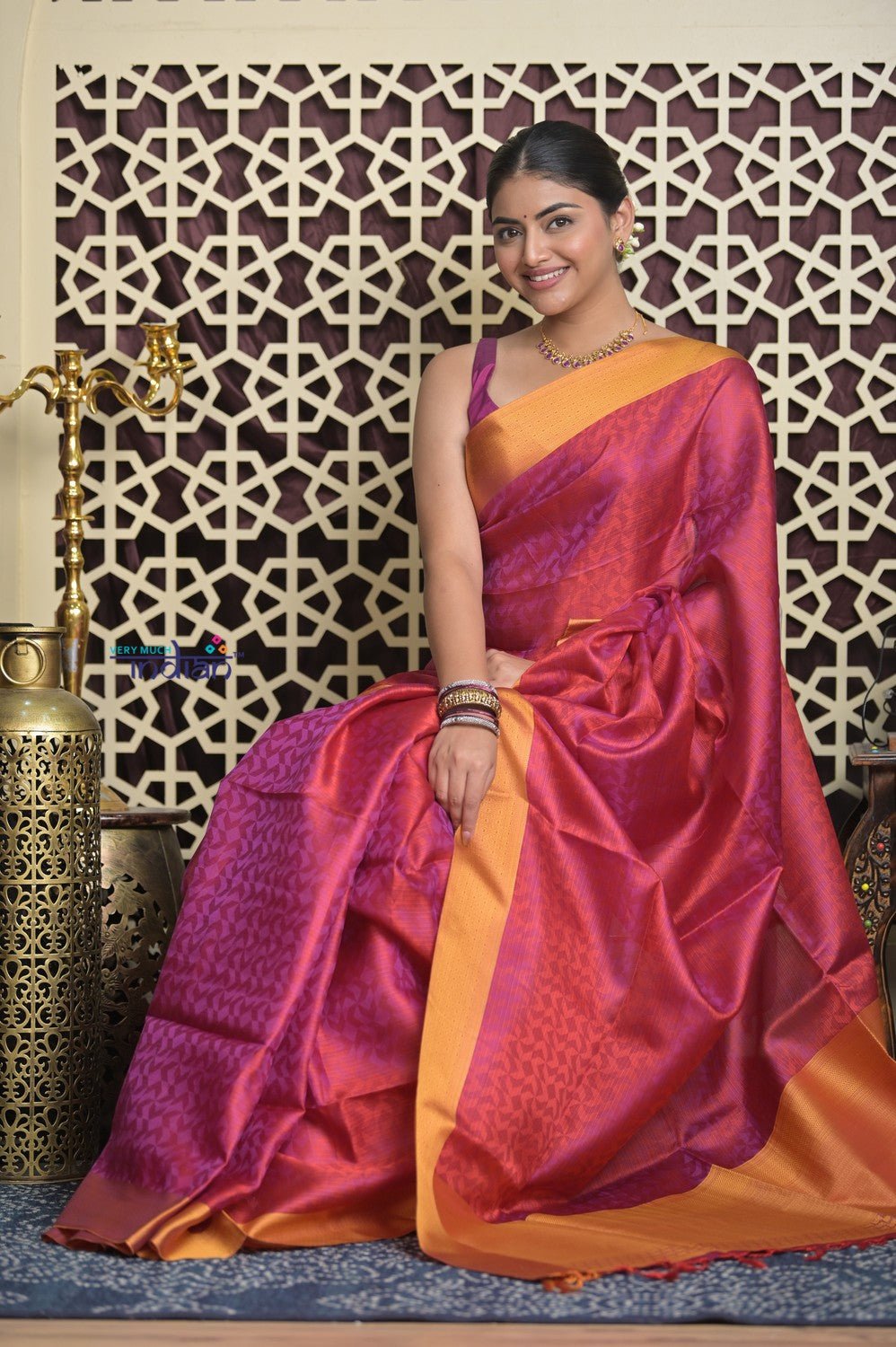Shubh Lakshmi 2.0 ~ Handloom High Quality Pure Silk Saree in Dark Pink and Gold (Silk Mark Certified) - verymuchindian.com