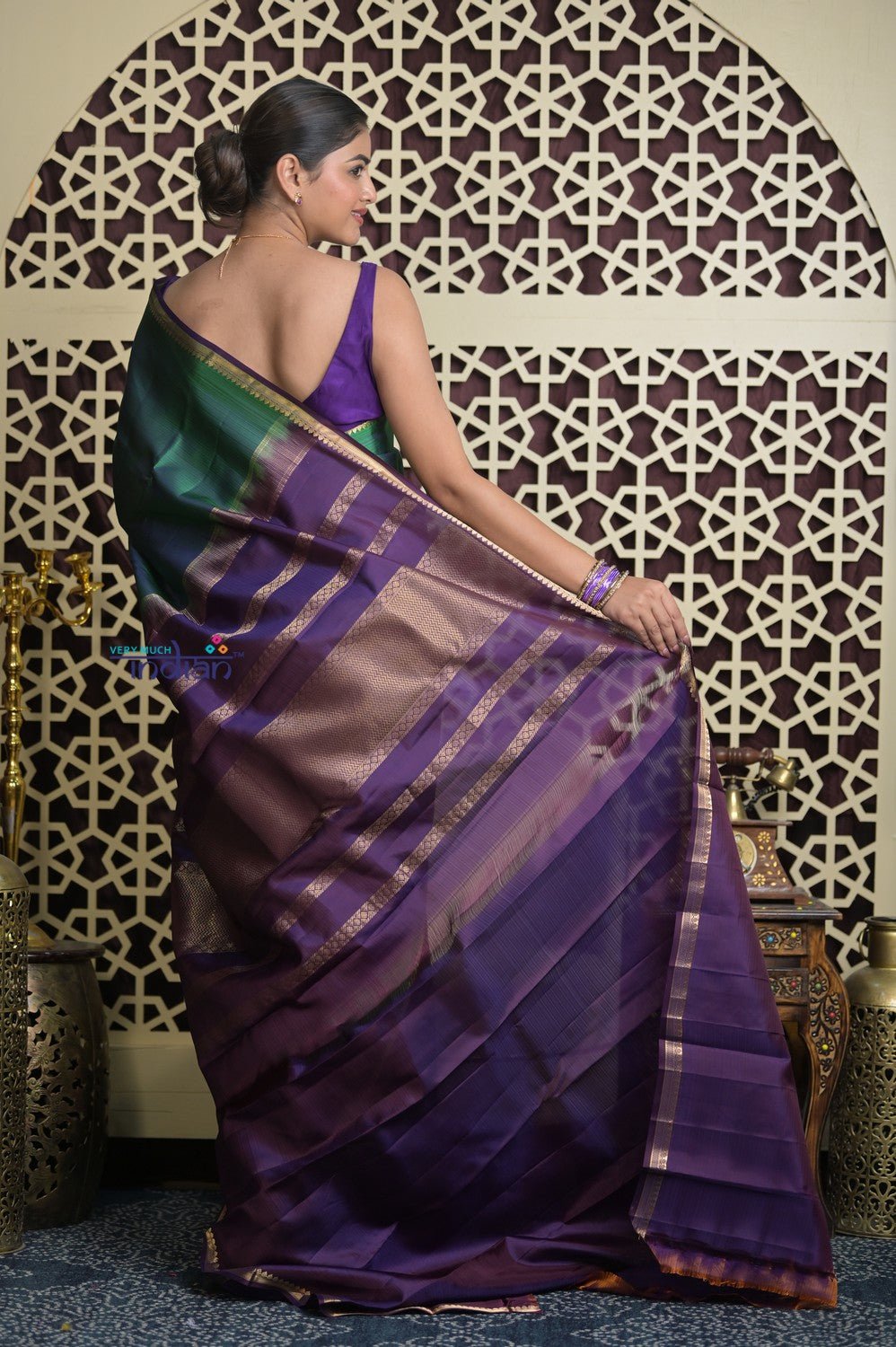 Shubh Lakshmi 2.0 ~ Handloom High Quality Pure Soft Silk Saree in Dual Tone Green and Blue (Silk Mark Certified) - verymuchindian.com