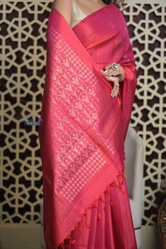 Shubh Lakshmi 2.0 ~ Handloom High Quality Pure Soft Silk Saree in Dual Tone Red Pink (Silk Mark Certified) - verymuchindian.com