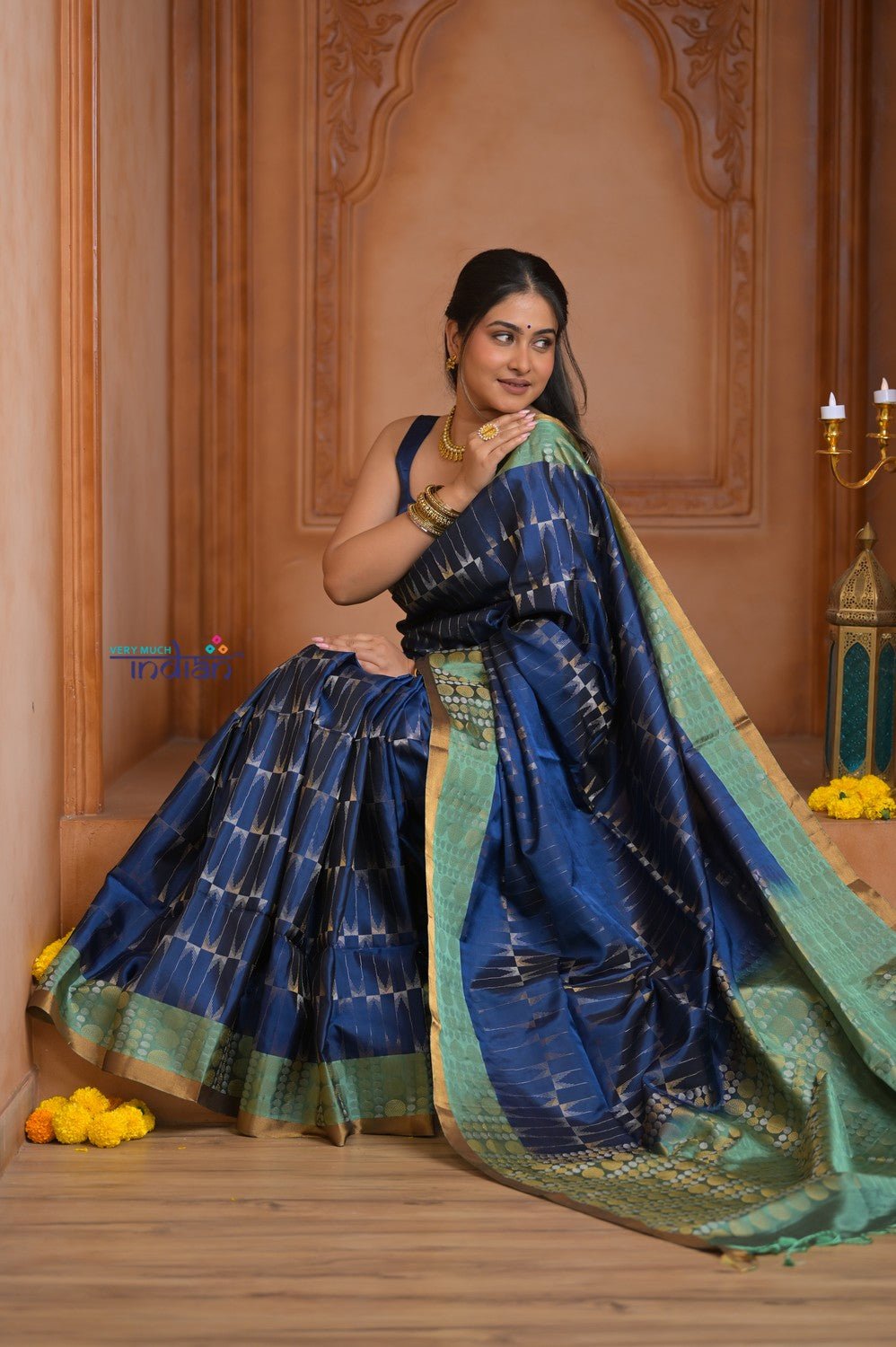 Shubh Lakshmi ~ Handloom High Quality Pure Soft Silk Saree in Dark Blue and Green (Silk Mark Certified) - verymuchindian.com