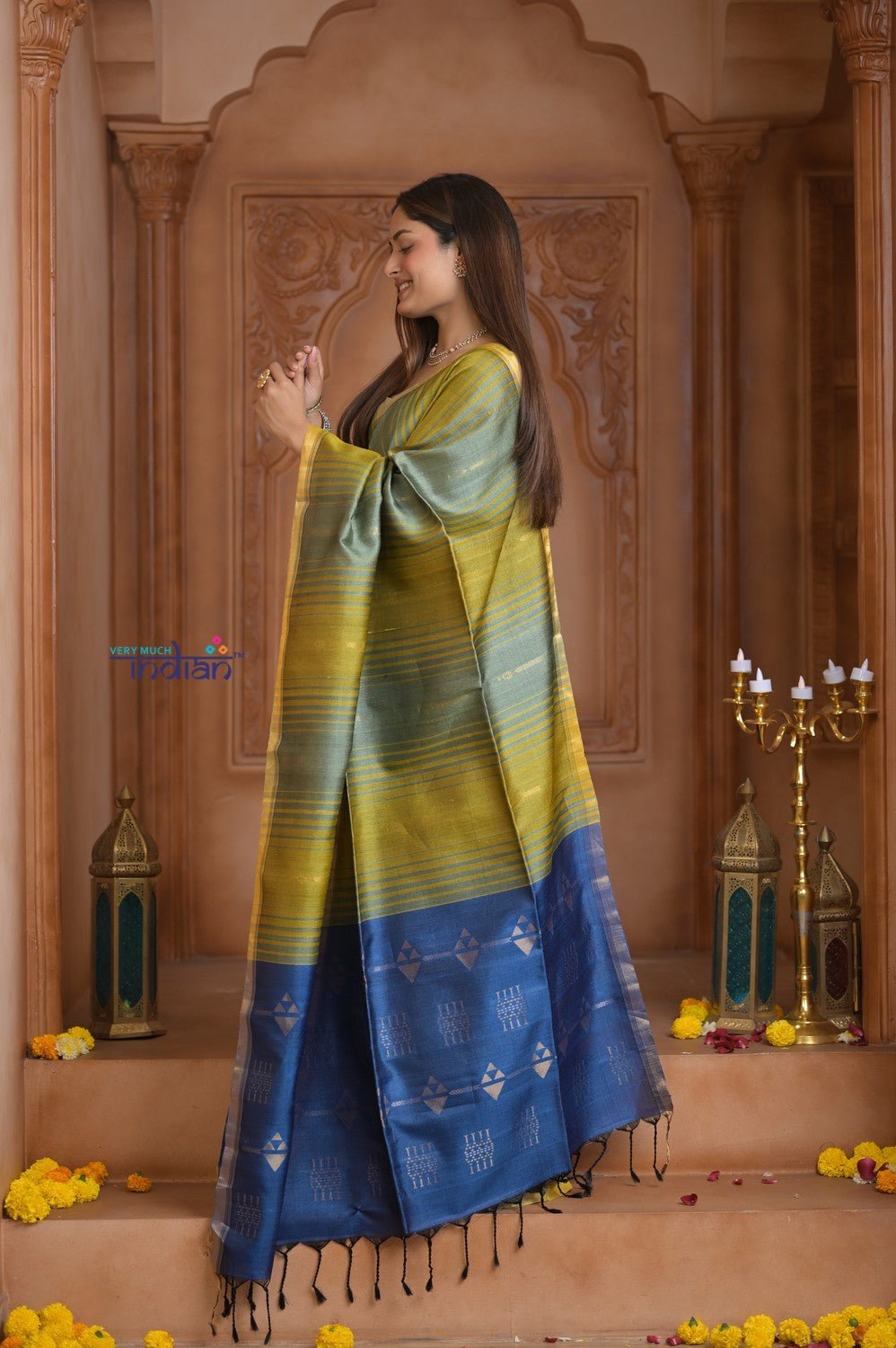 Shubh Lakshmi ~ Handloom High Quality Pure Soft Silk Saree in Shades of Green and Blue (Silk Mark Certified) - verymuchindian.com