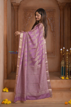 Shubh Lakshmi ~ Handloom Pure Mysore Silk Crushed Crepe Saree in Lilac Pink Gold (Silk Mark Certified) - verymuchindian.com