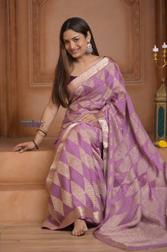 Shubh Lakshmi ~ Handloom Pure Mysore Silk Crushed Crepe Saree in Lilac Pink Gold (Silk Mark Certified) - verymuchindian.com