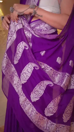 Suhaani ~ Handloom Khaddi Georgette Saree With Sleek Border ~ Purple (Silk Mark) - verymuchindian.com
