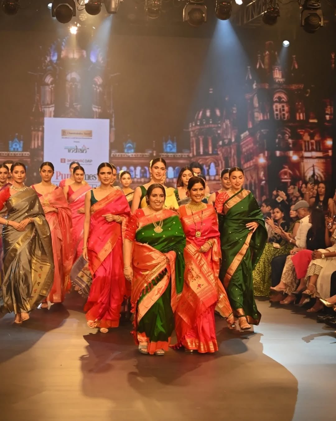 Swarajya ~ Sakshi Tanwar’s Choice ~ Times Fashion Week Exclusive Pure Silk Paithani with Tawa Pallu In Pink & Orange - verymuchindian.com