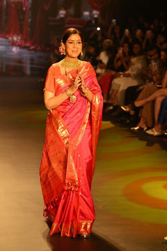 Swarajya ~ Sakshi Tanwar’s Choice ~ Times Fashion Week Exclusive Pure Silk Paithani with Tawa Pallu In Pink & Orange - verymuchindian.com